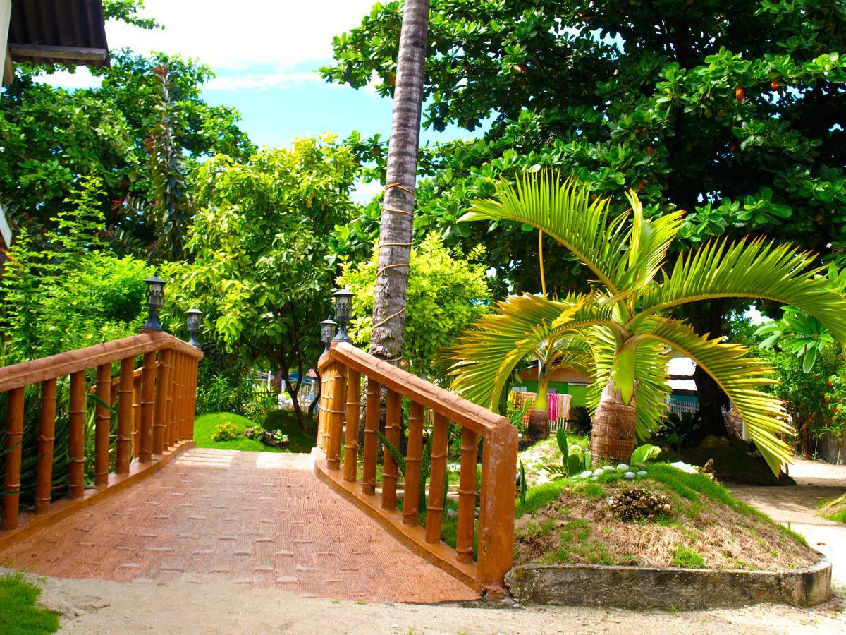 Hotel The Shark'S Tail Dive Center Daanbantayan Zewnętrze zdjęcie